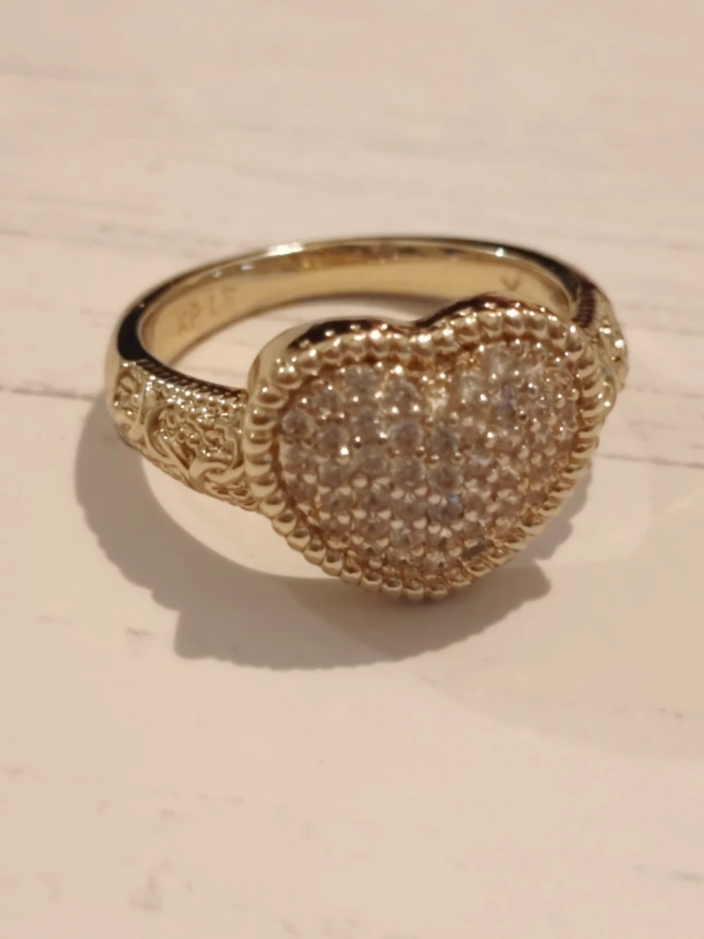 N/A elegant gold